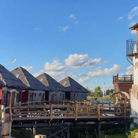 Bora Bora Na Slnecnych Jazerach Apartment Сенец Екстериор снимка